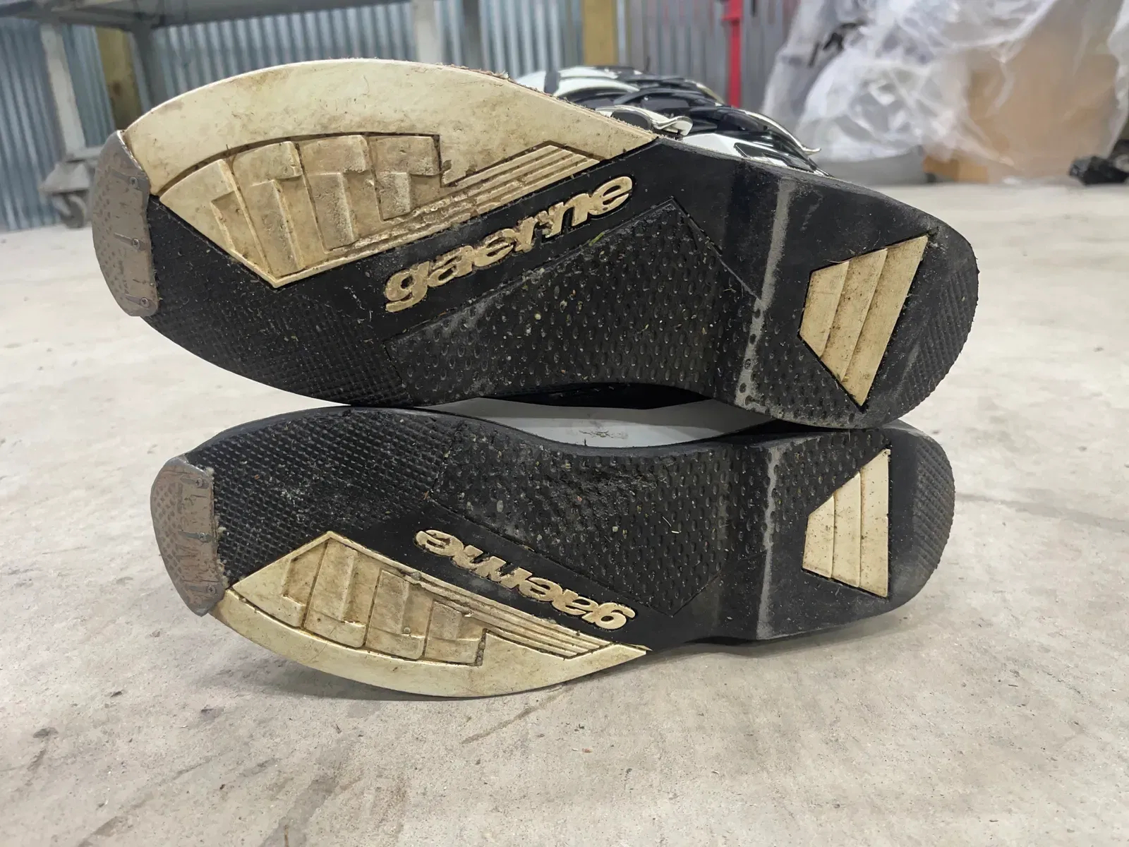 Gaerne sg12 enduro on sale sole