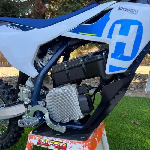 2023 Husqvarna EE5