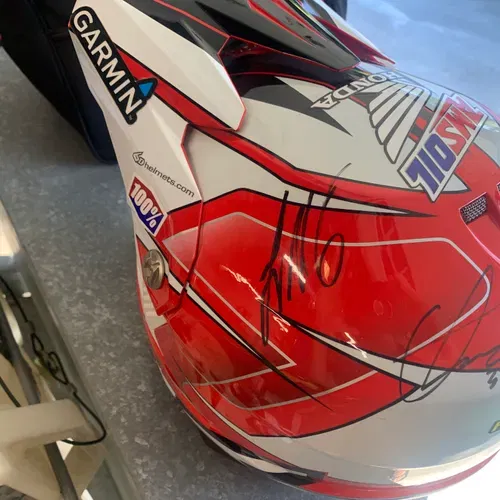 6d race worn geico honda autographed helmet