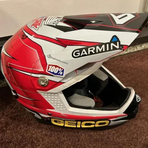 6d race worn geico honda autographed helmet