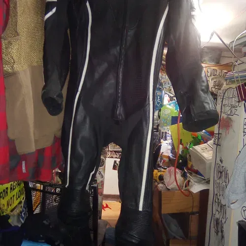 Sedici stunt suit