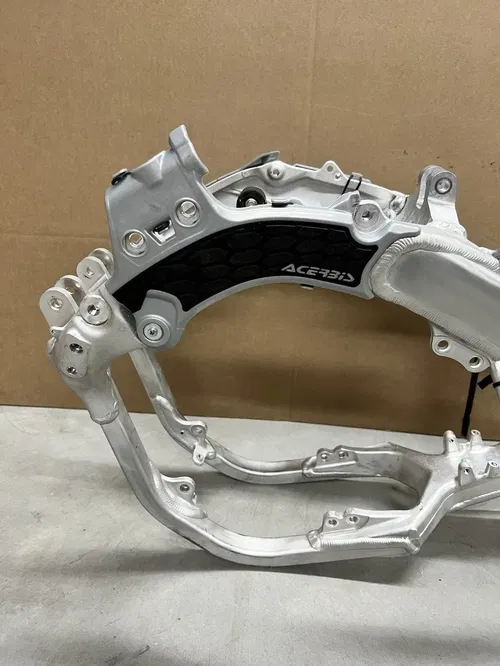2023 Honda CRF450R OEM Frame 50010-MKE-AS0 CRF250R 22-24 CRF450R 21-24 #0626