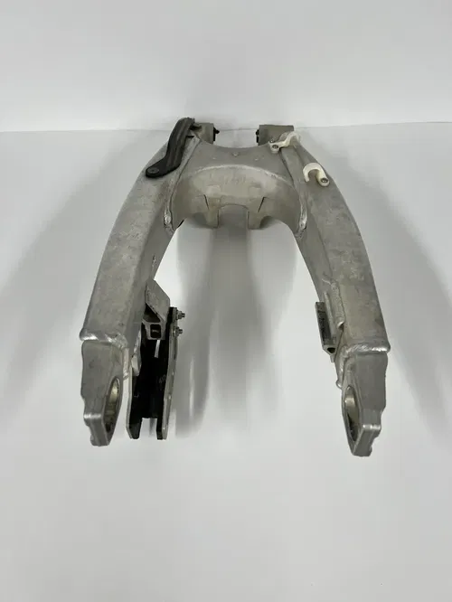2018-2022 Yamaha YZ450F Swingarm BR9-22110-00-00 Swing Arm YZ250F 19-22.#0814