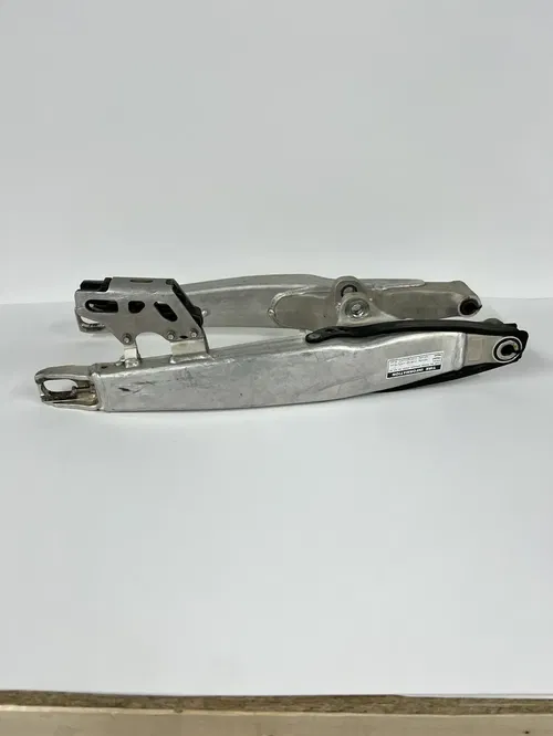 2018-2022 Yamaha YZ450F Swingarm BR9-22110-00-00 Swing Arm YZ250F 19-22.#0814