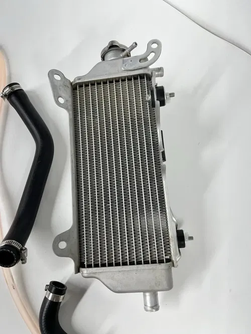2018-2022 Yamaha YZ450F OEM Right Radiator BR9-12461-00-00 YZ250F 19-23 #4444
