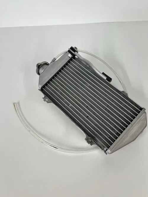 2021-2024 CRF450R OEM Right Radiator 19100-MKE-AF0 CRF450RWE CRF450RX #0626