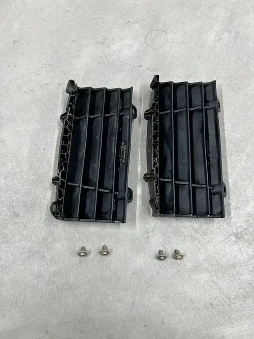 2020 KTM 450 SX-F OEM Radiator Louvers 79135034000 Black Plastic Guards #3835