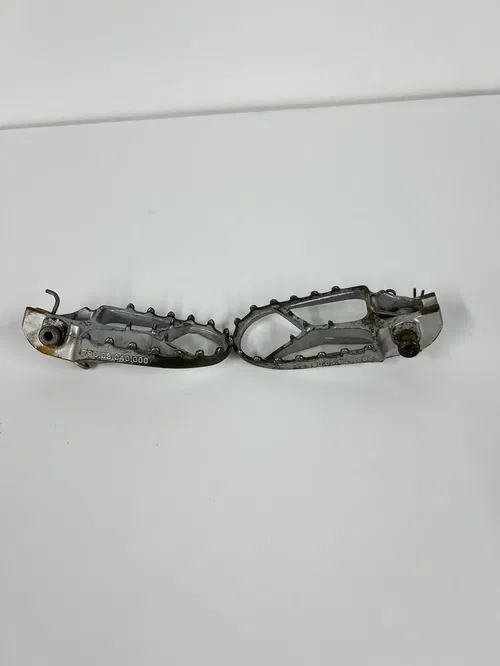 2016-2022 KTM 250 SX-F Footpeg Set OEM Foot Pegs Peg 125-500 SXF XC XCF FC MC