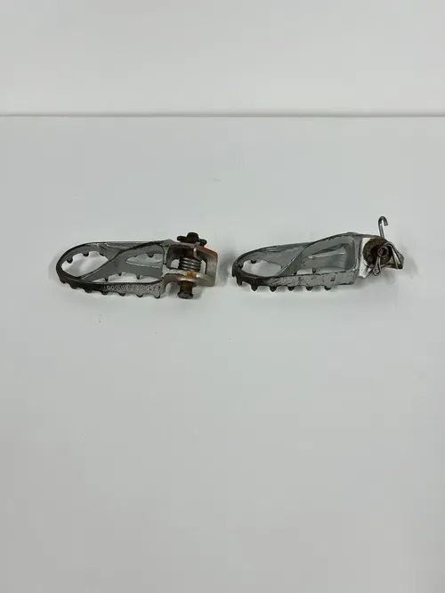 2016-2022 KTM 250 SX-F Footpeg Set OEM Foot Pegs Peg 125-500 SXF XC XCF FC MC