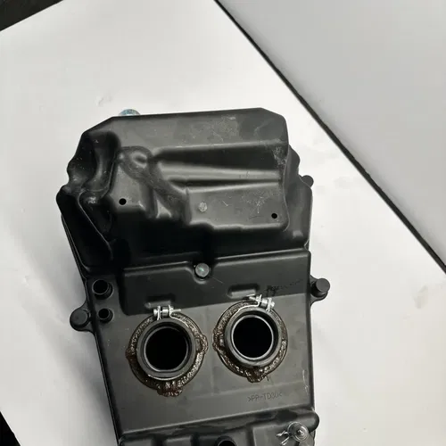 2024 KAWASAKI NINJA 500 ABS AIRBOX AIR INTAKE FILTER BOX ORIGINAL OEM