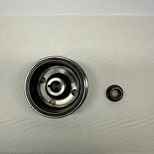 2007 Suzuki Rmz450 Stator Magneto Rotor Flywheel Nut