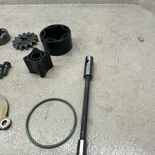 2023 GasGas EX350F OEM ENGINE OIL PUMP DRIVE DRIVEN GEAR OIL PUMP GEAR KTM HUS