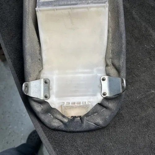 RMZ450 STEP SEAT SUZUKI RMZ 450 (2005-2007) Seat Base Seat Cover