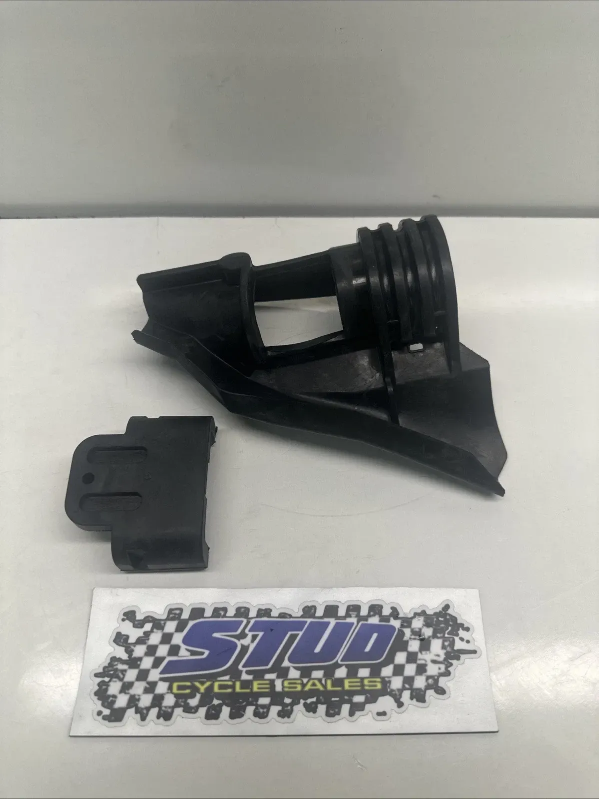 2025 Yamaha YZ 85 YZ85 Tank Support Rubber Dampener BRAND NEW B4B-2418B-00-00