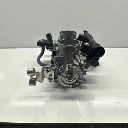 2024 KAWASAKI NINJA 500 ABS MAIN FUEL INJECTORS THROTTLE BODIES BODY INJECTOR