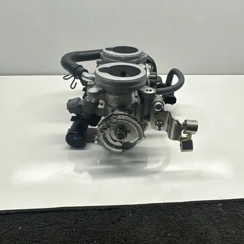 2024 KAWASAKI NINJA 500 ABS MAIN FUEL INJECTORS THROTTLE BODIES BODY INJECTOR