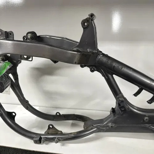 2001 Suzuki RM250 RM 250 Main Frame Chassis Cradle OEM 01 41100-37F00-24K