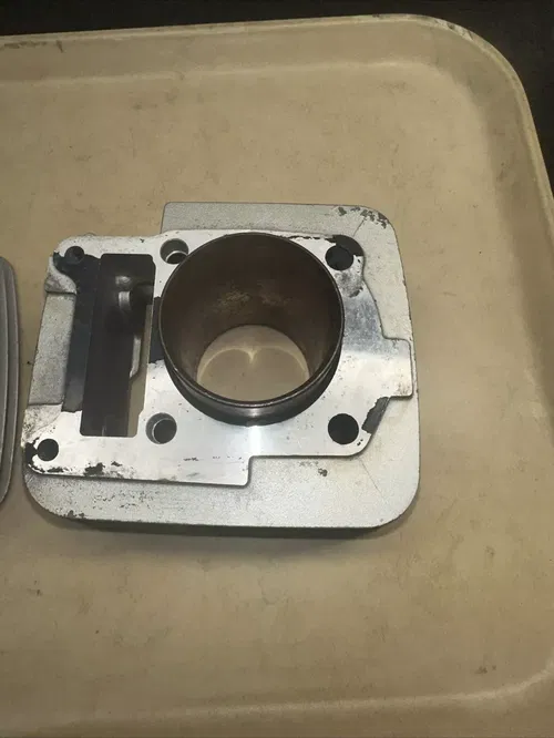 2001 YAMAHA TTR125 TTR 125 Cylinder FOR PARTS