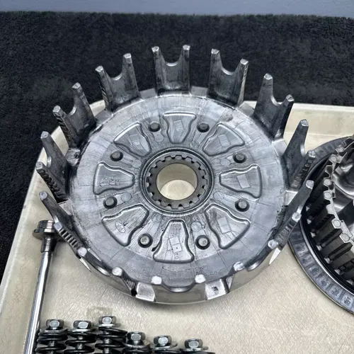 Suzuki 05-07 Rmz450 2007 Rmz450z Complete Clutch Plates Basket Hub Nuts Bearings