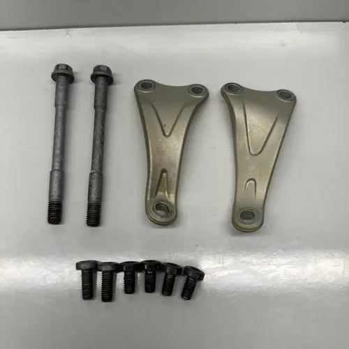 2023 GasGas EX350F MOTOR MOUNTS LEFT RIGHT BOLTS HUSQVARNA KTM FC FX 250 350 450
