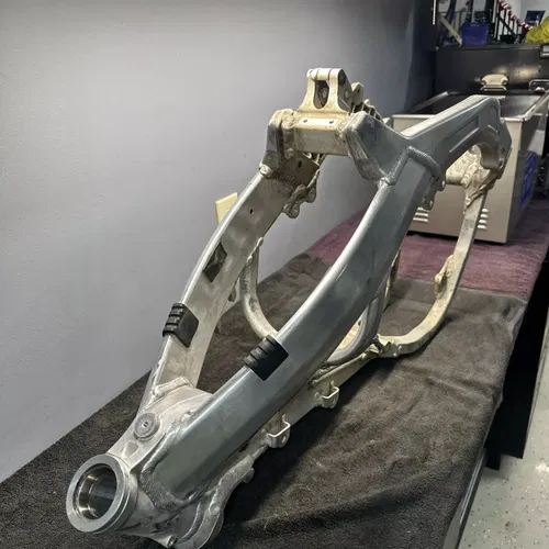 2007 RMZ450 Frame OEM Main Frame Chassis Suzuki RMZ 450 41100-35G20