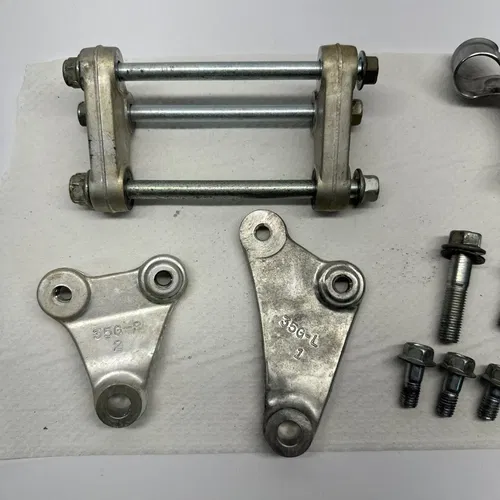 2007 Suzuki Rmz450 Engine Motor Mount Stay Brackets