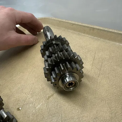 2024 KTM 250SXF Transmission Tranny Engine Gears Shaft Spindle OEM 250 SXF