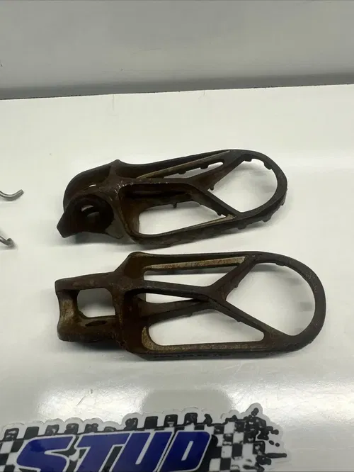 2022 GasGas MC250F OEM FOOTPEGS Foot Stand Rest 79003040033