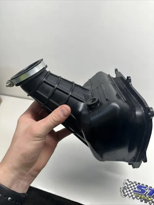 2021 YAMAHA YZ250F OEM AIRBOX BOOT CLEANER FILTER BOX B7B-14453-10-00