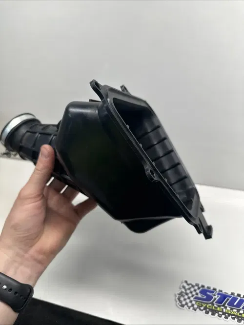 2021 YAMAHA YZ250F OEM AIRBOX BOOT CLEANER FILTER BOX B7B-14453-10-00
