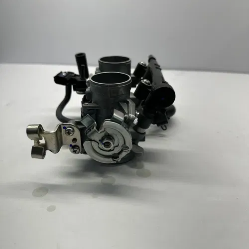 2024 KAWASAKI NINJA 500 ABS MAIN FUEL INJECTORS THROTTLE BODIES OEM