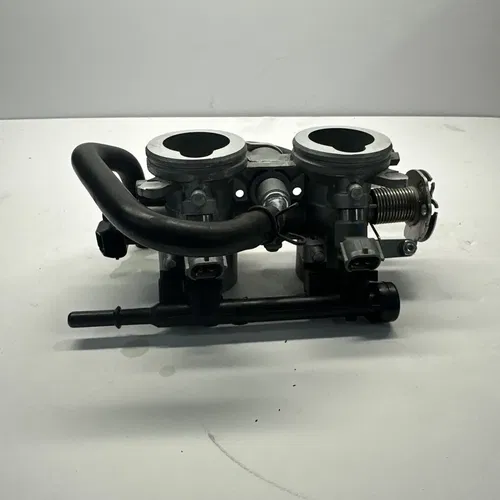 2024 KAWASAKI NINJA 500 ABS MAIN FUEL INJECTORS THROTTLE BODIES OEM