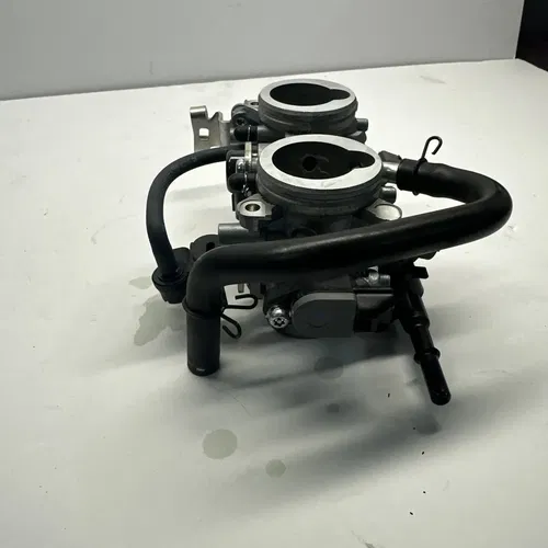 2024 KAWASAKI NINJA 500 ABS MAIN FUEL INJECTORS THROTTLE BODIES OEM