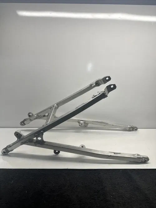 2001 Suzuki RM250 RM 250 REAR BACK SUB FRAME SUBFRAME STRAIGHT
