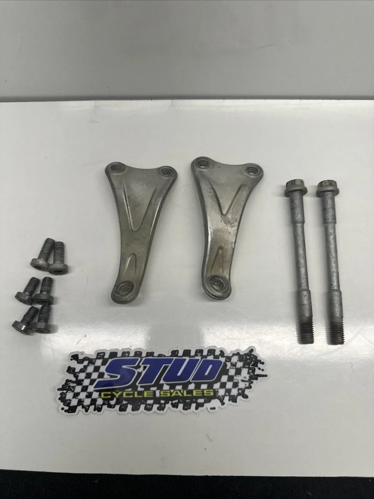 2022 GasGas MC250F MOTOR MOUNTS LEFT RIGHT BOLTS HUSQVARNA KTM FC FX 250 350 450