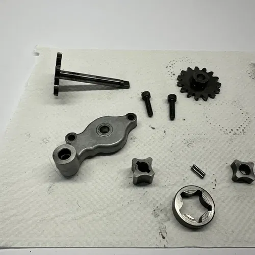2007 Suzuki Rmz450 Engine Motor Oil Pump