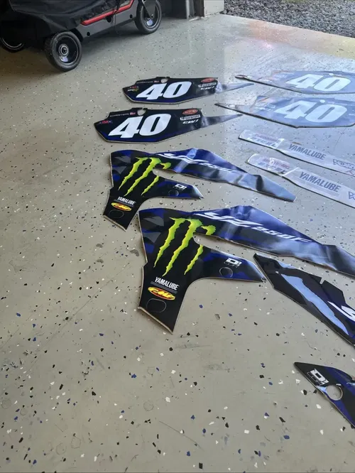 Authentic Star Racing Yamaha Professional Race Team Graphics Kit Robertson