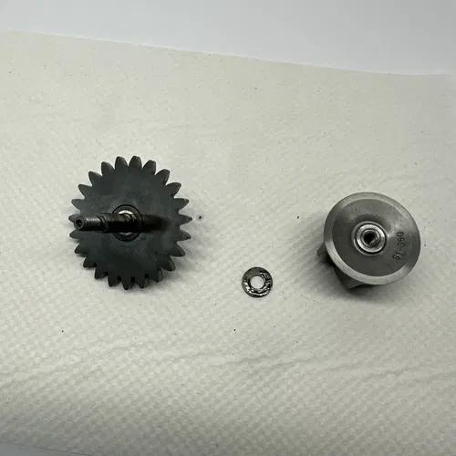 2007 Suzuki Rmz450 Engine Water Pump Shaft Impellar