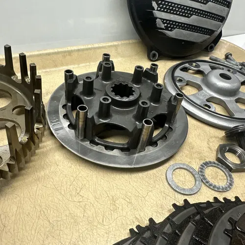2024 KTM 250SXF Clutch Assembly OEM Basket Hub Plate Kit Spring Bolt 250 SXF
