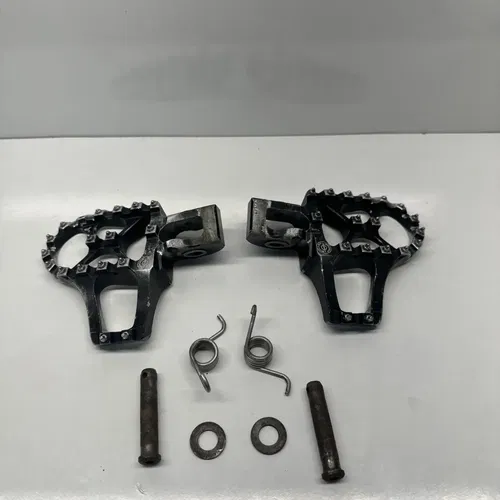 2023 GasGas EX350F Footpegs Bulletproof Designs Ankle Saving BPD Pegs Stand Step