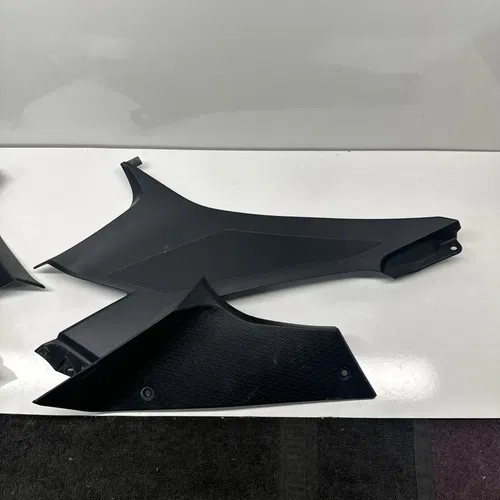 2024 24 Kawasaki Ninja 500 EX500 Knee Cover Fairing Left Right Cowl Body