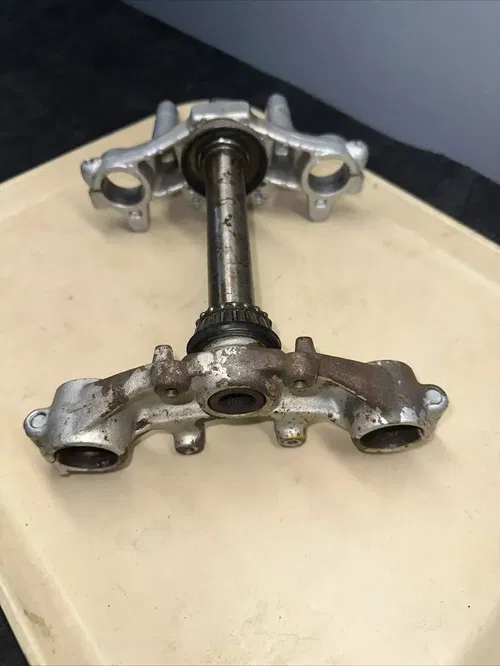 2001 Yamaha TTR125 TT-R 125L Upper And lower Triple Tree Steering Stem
