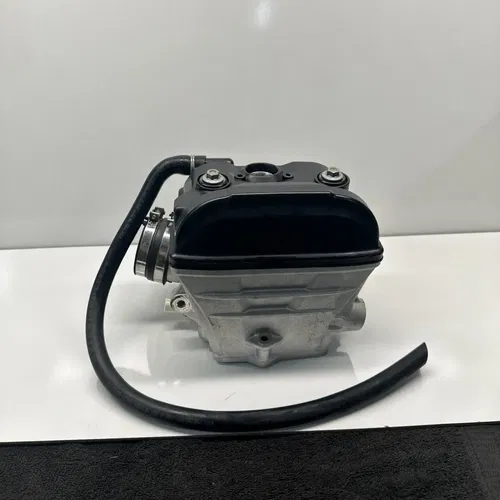 2024 KTM 250 SX-F Cylinder Head 52 Hours OEM Engine Top End SXF A46036020044