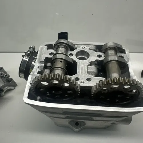 2024 KTM 250 SX-F Cylinder Head 52 Hours OEM Engine Top End SXF A46036020044