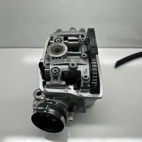 2024 KTM 250 SX-F Cylinder Head 52 Hours OEM Engine Top End SXF A46036020044