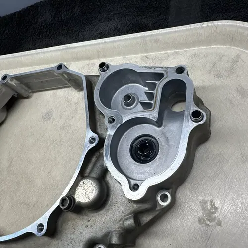RMZ450 CLUTCH COVER INNER ENGINE CASE GENUINE OEM SUZUKI RMZ 450 (2005-2007)