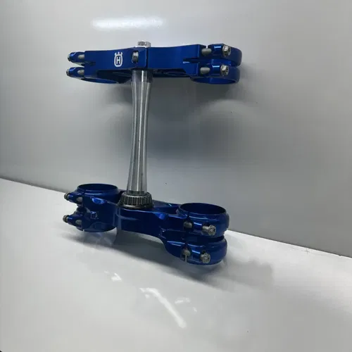 Factory Edition Husqvarna Split Triple Clamps 2022 FC450 FC250 FC 79101934021