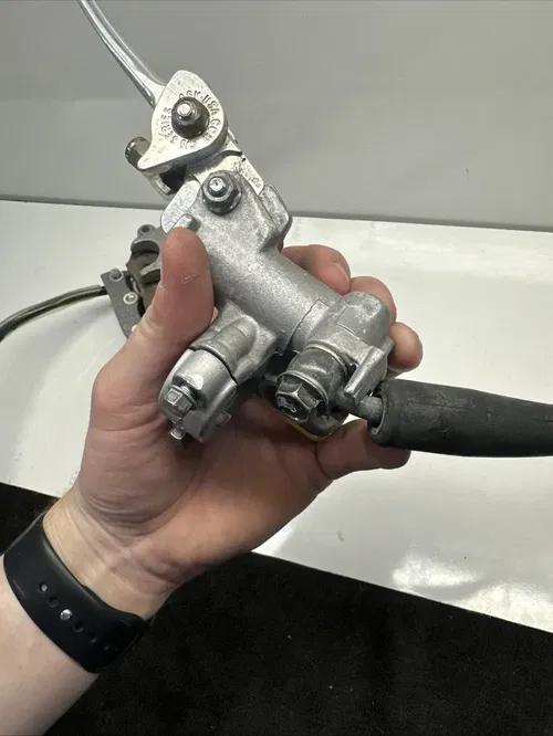 2001 RM250 Front Brake Assembly OEM Master Cylinder Caliper Suzuki RM 250