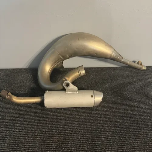 Pro Circuit Pipe And Silencer
