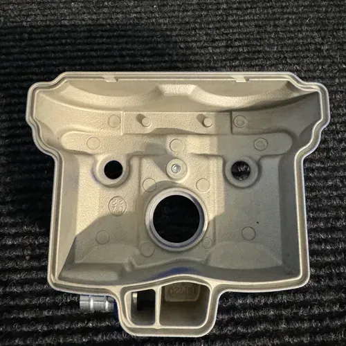 Cylinder Head Cover 